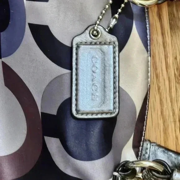 Coach Circle and Sequin Bag EUC - Picture 8 of 13